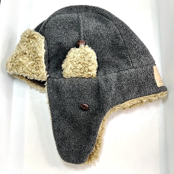 GAP Kids Sherpa & Fleece Charcoal Gray/Tan Trapper Hat, Youth L/XL - Picture 6 of 11
